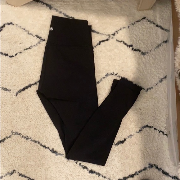 Lululemon Wunder under leggings - size 4 - Picture 2 of 2